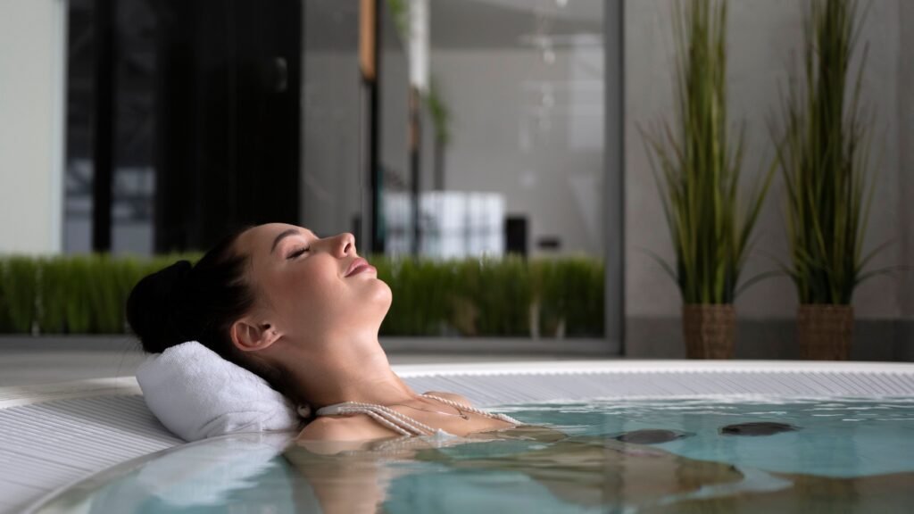 Grupo de amigas disfrutando de un spa para una despedida en Castellón